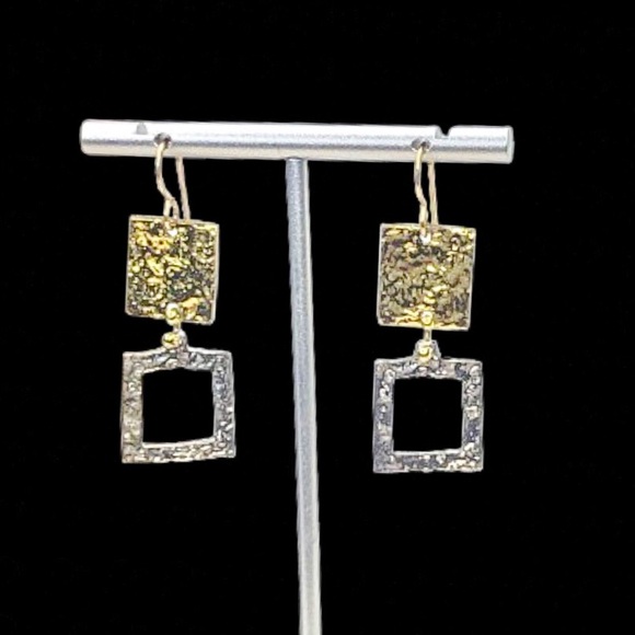 HAMMERED Two Tone Square Earrings and Bracelet Set - Picture 8 of 14